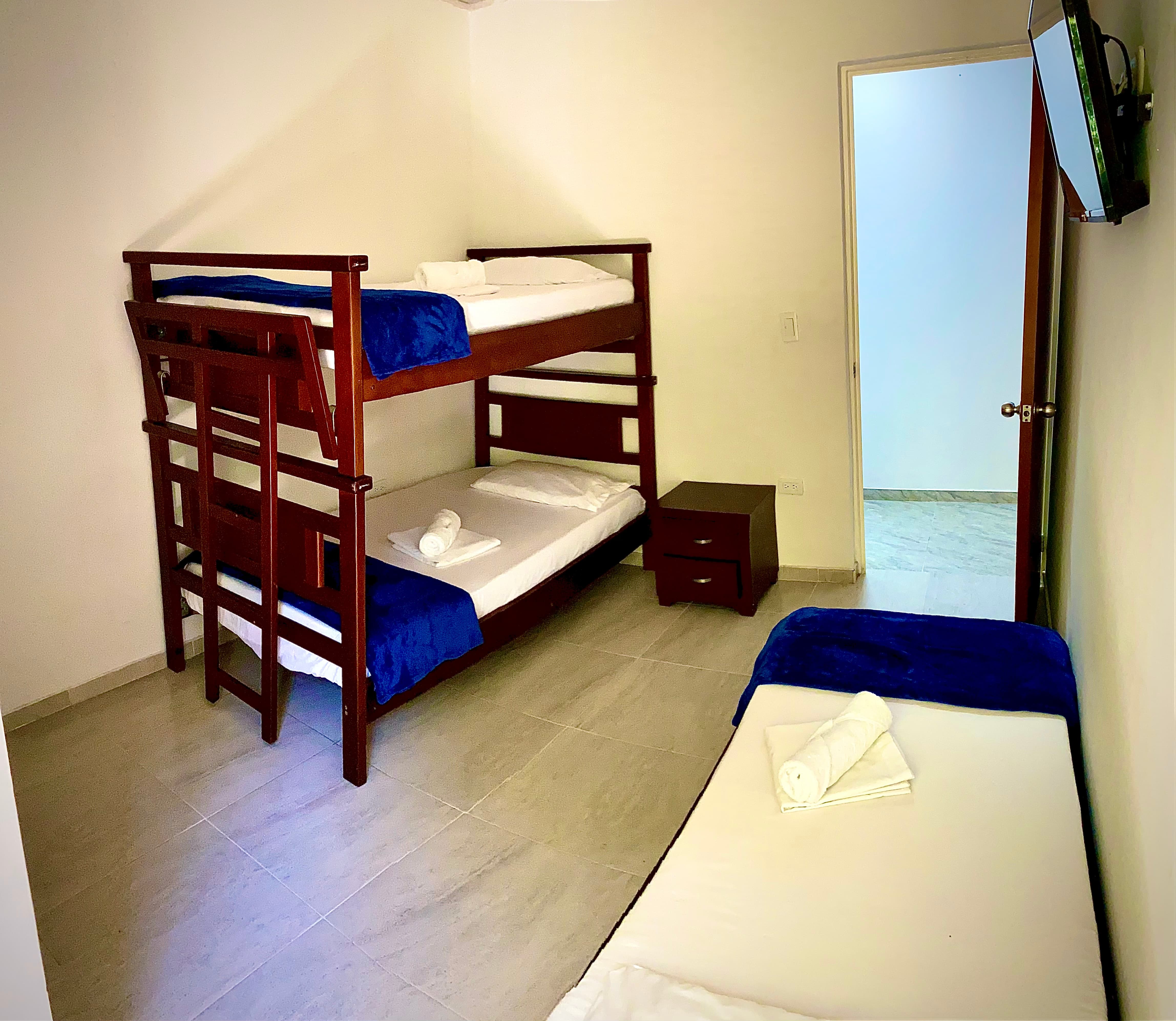 Jardín área verde cabaña alquiler Yopal - Finca turística Casanare